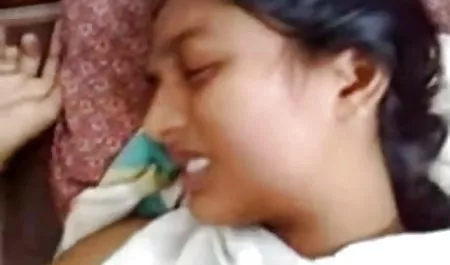 पीछे सेक्सी वीडियो पिक्चर वीडियो की सीट पर परिपक्व छूत