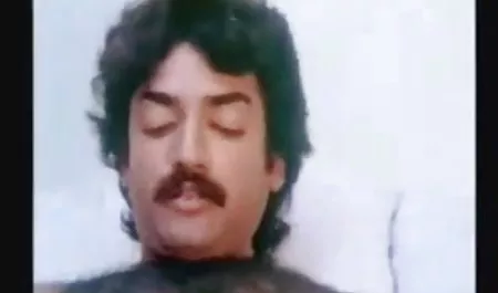 महिलाओं के बाथरूम में धोने और बीपी पिक्चर सेक्सी अंग्रेजी में छिपे हुए कैमरे की सूचना नहीं है