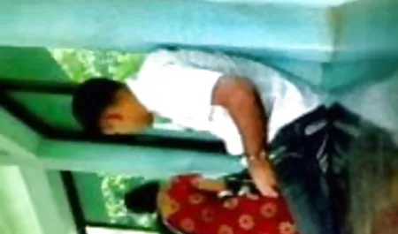 वह कैमरे के सामने खुद छोटी लड़कियों का सेक्सी पिक्चर कमबख्त जब तक वह उठा