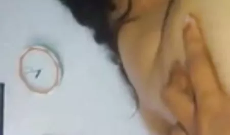 स्तन पर सह गाय महिला द्वारा सेक्सी पिक्चर नंगी वीडियो में उठाए जाने के बाद