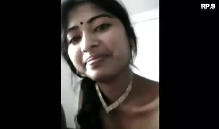 मैं बाथरूम के पास गया और मेरे दोस्त धोने शुरू कर दिया और ऐश्वर्या राय सेक्सी पिक्चर मैं उत्तेजित हो गया