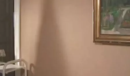 लड़की एक विलो में धोया और कीटाणुरहित किया गया हिंदी वाला सेक्सी पिक्चर वीडियो था