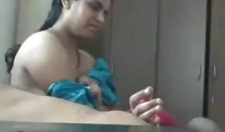 लेगिंग पिक्चर सेक्सी में में दावाल्का गुदा सेक्स की कोशिश करता है