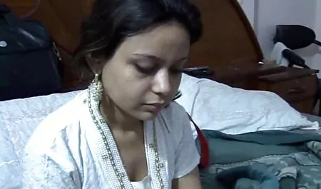 लड़की जीभ और गुदा के सेक्सी पिक्चर नंगी वीडियो में सिर से आदमी उठा