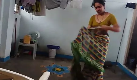 वह संस्था से एक सेक्सी पिक्चर गूगल पर चिकन के साथ परिचित हो गया के बाद, उसे घर पर बकवास करने के लिए धक्का दिया