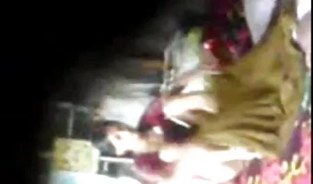बहुत खूबसूरत सह सेक्सी पिक्चर हिंदी में निगल