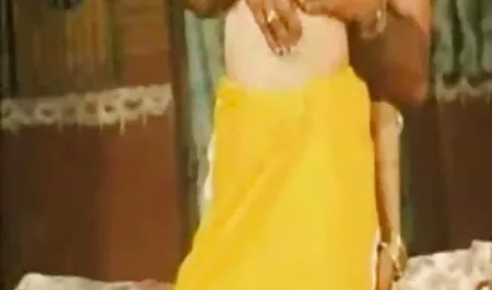 बेब सुनहरे बालों वाली श्यामला हस्तमैथुन करीना की सेक्सी पिक्चर जाँघिया सोलो खिलौने