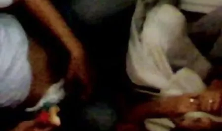 पानी के सनी लियॉन सेक्सी ब्लू पिक्चर साथ बौछार में पिछवाड़े में सेक्स