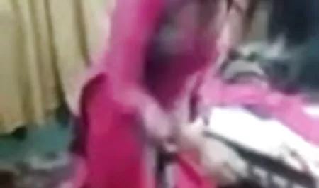 रोगी एक पिक्चर वीडियो में सेक्सी वीडियो नर्स के साथ खेल रहा है और सेक्स कर रहा था