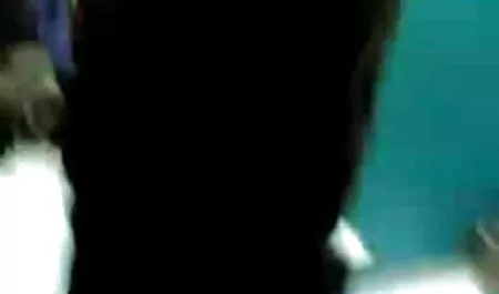 कुंजी के साथ पूजा सेक्सी पिक्चर फूहड़ स्तन को स्तन देता है