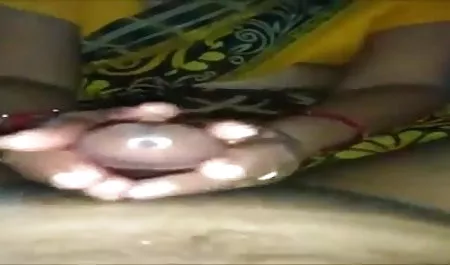 विभिन्न सेक्सी पिक्चर वीडियो भोजपुरी सुझावों में एक चमड़े के सोफे पर यौन संबंध रखने वाले