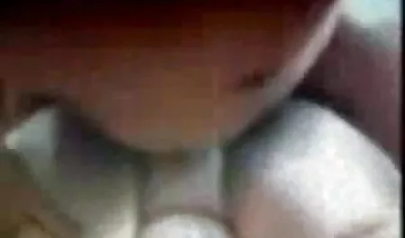 एक पचास वर्षीय पति के साथ प्रबंधक सोफे पर कार्यालय मल्लिका शेरावत सेक्सी पिक्चर में कमबख्त