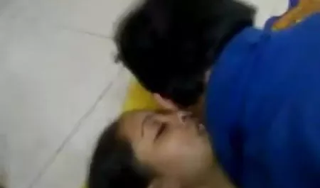 सुंदर बीपी सेक्सी मूवी पिक्चर श्यामला के साथ अच्छा कमबख्त
