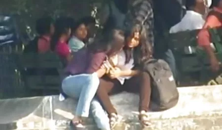 रेतीले एक सेक्सी पिक्चर वीडियो समुद्र तट पर अच्छा सेक्स