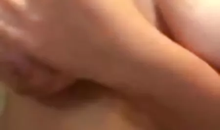 मैं अपने कमरे में वापस चला गया और धीरे धीरे बिस्तर में मेरे स्तनों डाल सेक्सी पिक्चर फिल्म सेक्सी पिक्चर