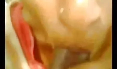 अरे नहीं, वह पहले से ही जाग रहा है. सेक्सी पिक्चर ऑफ