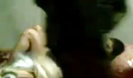 घर के कामकाज में एक पुराने शिक्षक एक युवा छात्र के साथ बलात्कार अमिताभ की सेक्सी पिक्चर किया गया है