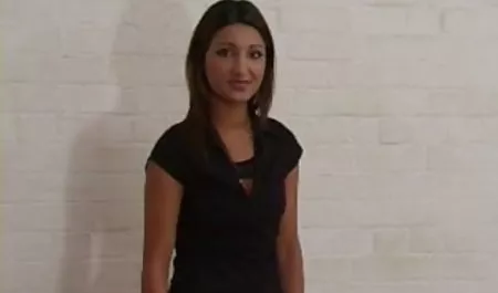 गली में जमे हुए, वह अपनी पैंट ले लिया और सेक्सी पिक्चर विद्या सीढ़ियों पर चुप रहे.