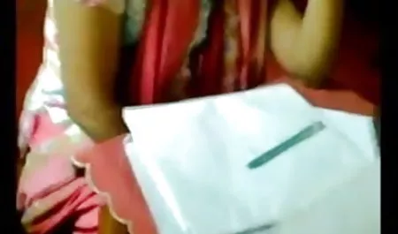 मैन केले के साथ गुदा पर ब्लाउज इंग्लिश सेक्सी पिक्चर इंग्लिश सेक्सी वीडियो डालता है