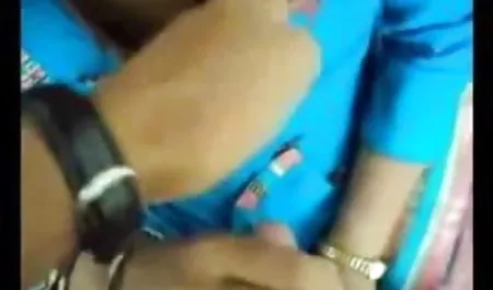 दुल्हन मलयालम सेक्स पिक्चर आप बगीचे में उसकी स्कर्ट के नीचे फोटो खिंचवाने के लिए अनुमति देता है