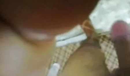 बाथरूम में छेद से स्लिम महिला भूतों का सेक्सी पिक्चर पेस