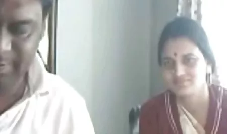 चश्मे के साथ गोरा शुक्राणु की हॉस्टल सेक्सी पिक्चर रात स्वागत