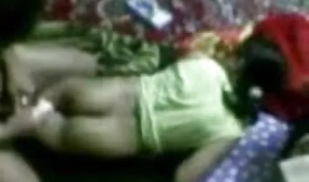 एक पिक्चर वीडियो में सेक्सी वीडियो दोस्त एक व्यस्त पत्नी बकवास की मदद