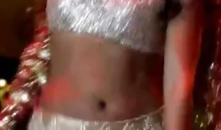 सहस्राब्दी के तातारी दूर कर रहे हैं सेक्सी पिक्चर के