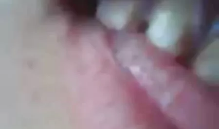गुलदाउदी आईने के पास लगाए सेक्सी पिक्चर जोरदार