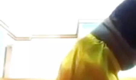 अरे नहीं, वह रोटी पर रानी मुखर्जी की सेक्सी पिक्चर मुलाकात की और तस्वीरें ले ली.