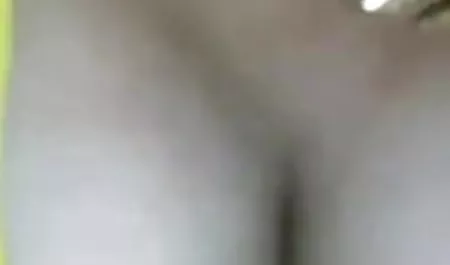 सड़क पर जवान औरत एक दुपट्टा कोट सनी लियोन सेक्स पिक्चर है