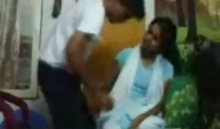 अपने मॉडल के सेक्सी पूरी पिक्चर साथ मास्टर कमबख्त